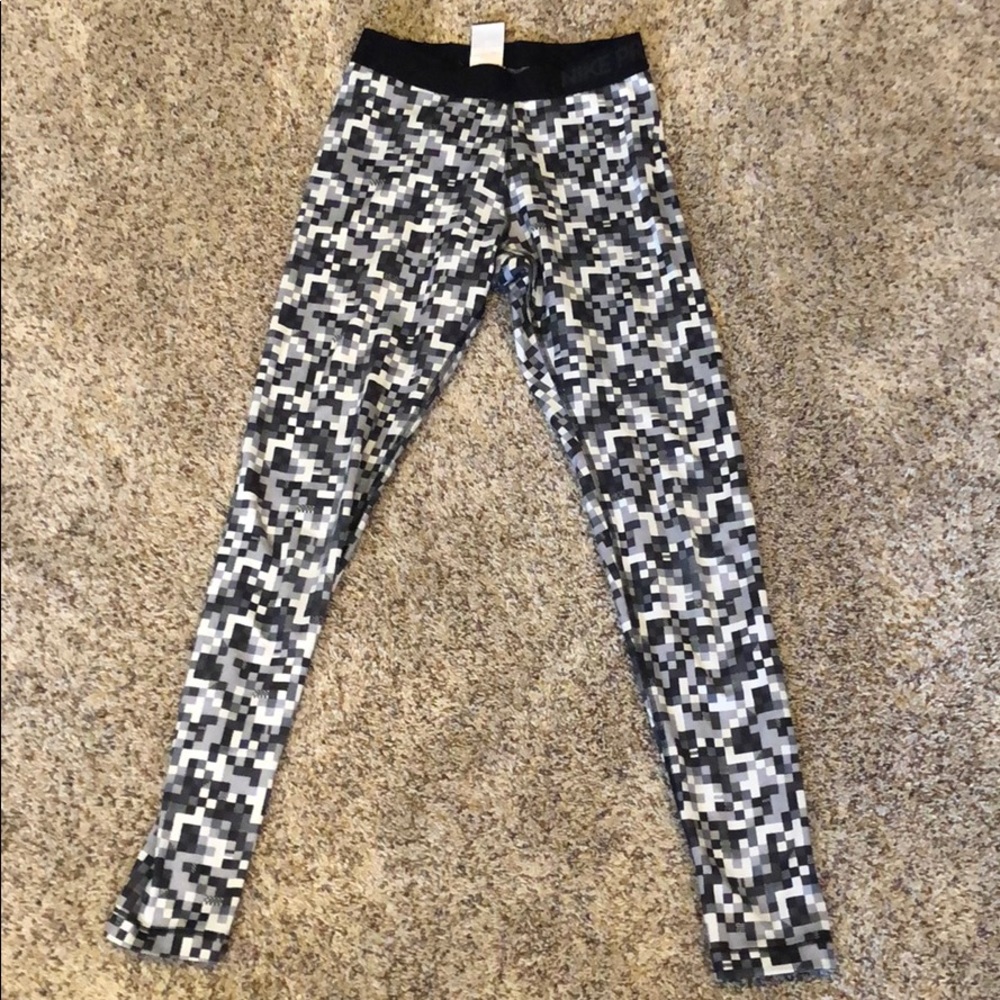 Nike Pro leggings